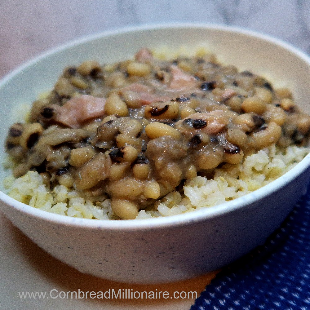 Black-eyed peas and ham over rice 2021