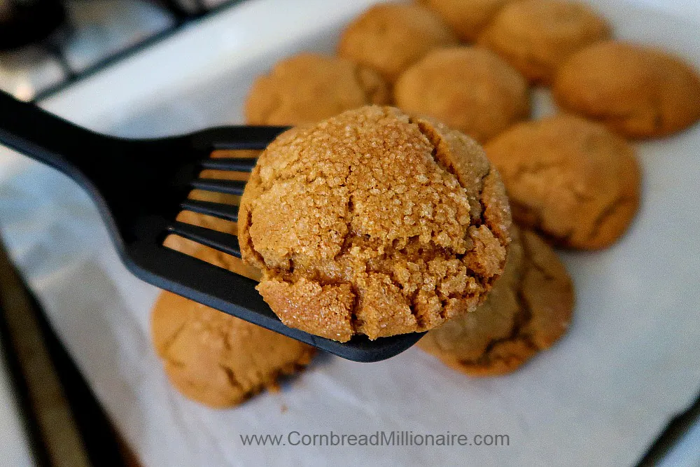 Molasses Crinkle Cookies